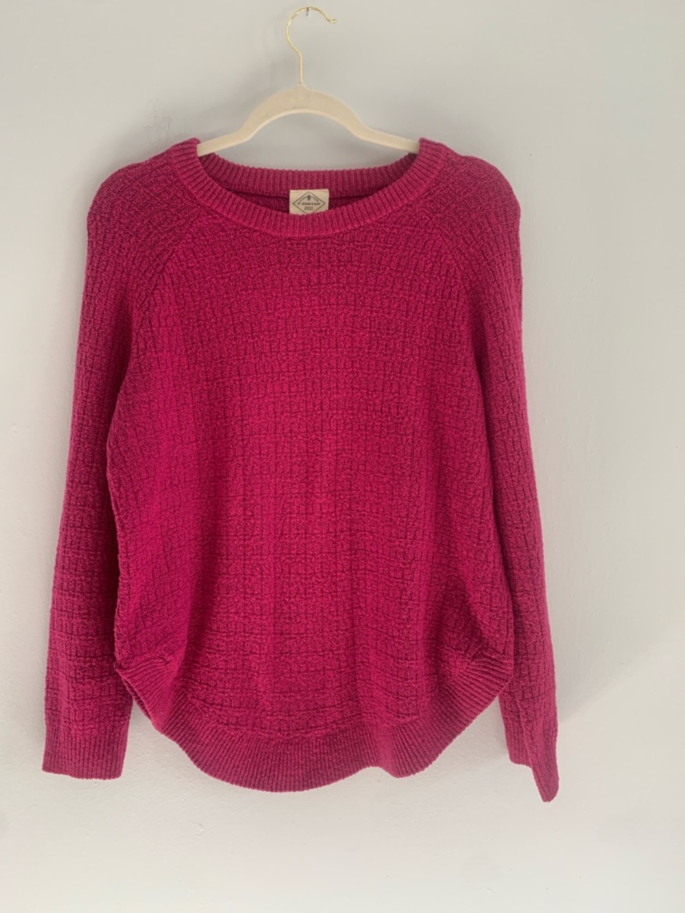 ST. JOHNS BAY Women's Crewneck Sweater in Fuchsia